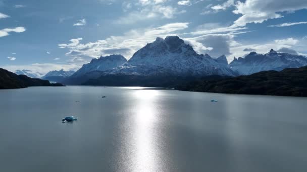 Grijze Meer Bij Torres Del Paine Magallanes Regio Chili Sneeuwbergen — Stockvideo
