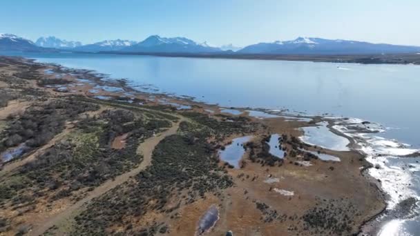 Magallanes Şili Deki Puerto Natales Teki Patagonya Gölü Karlı Dağlar — Stok video