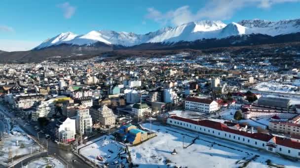 Παράκτια Πόλη Στην Ushuaia Στην Tierra Del Fuego Αργεντινή Χιονισμένο — Αρχείο Βίντεο