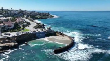 Kaliforniya 'da San Diego' da La Jolla Plajı. Paradisiac Sahili. Deniz Burnu Simgesi. San Diego 'da La Jolla Plajı. Kaliforniya' da..