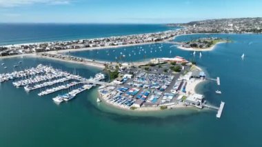 Kaliforniya, San Diego Mission Bay 'de. Cennet Sahili Manzarası. Deniz Burnu Limanı. Mission Körfezi San Diego, Kaliforniya Birleşik Devletleri.