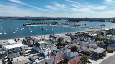 Kaliforniya, San Diego Mission Bay 'de. Cennet Sahili Manzarası. Deniz Burnu Limanı. Mission Körfezi San Diego, Kaliforniya Birleşik Devletleri.