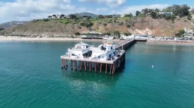 California, Los Angeles 'taki Malibu İskelesi. Coast City Peyzajı. Sahil Arkaplanı. Malibu Rıhtımı Los Angeles, Kaliforniya Amerika Birleşik Devletleri.