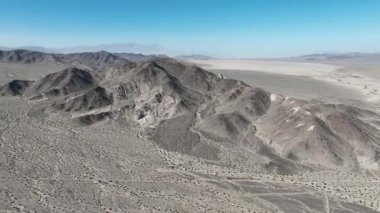 Kaliforniya Essex 'teki Mojave Parkı. Meşhur Ulusal Park Peyzajı. Route 66 Seyahat. Kaliforniya Essex 'teki Mojave Parkı.