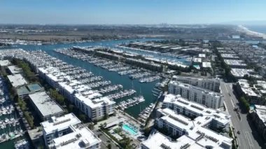 Kaliforniya, Los Angeles Venedik Plajı. Paradisiac Sahili. Deniz Burnu Simgesi. Kaliforniya 'da Los Angeles Venedik Plajı.