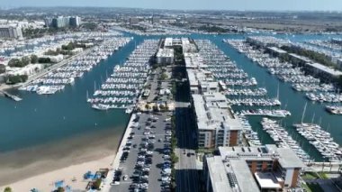 Marina Del Rey, Venedik, Los Angeles, ABD 'de. Coast City Peyzajı. Seascape Sahili. Marina Del Rey Venedik 'te, Los Angeles' ta..