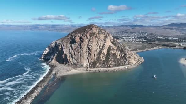 Ηφαίστειο Παραλία Στο Morro Bay Στην Καλιφόρνια Των Ηνωμένων Πολιτειών — Αρχείο Βίντεο