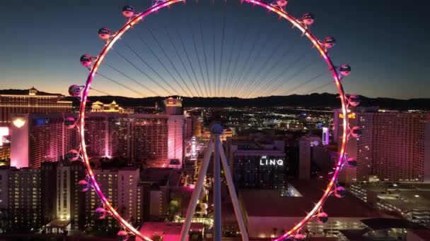 Nevada Las Vegas Yüksek Bahisçi Meşhur Gece Manzarası Eğlence Mekanı — Stok video