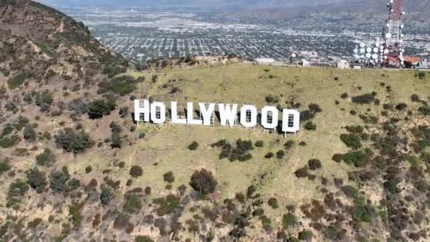 ハリウッドサイン アット ハリウッド ロサンゼルス アメリカ合衆国 マウンテンランドマークシーン 有名な風景 ハリウッド サイン アット — ストック動画