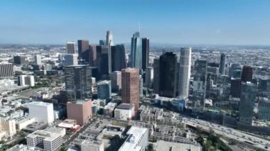 Kaliforniya, Los Angeles 'taki Highrise Binaları. Kurumsal Binalar Sahnesi. Gökdelenlerin Arkaplanı. Kaliforniya 'da Los Angeles' taki Highrise Binaları.