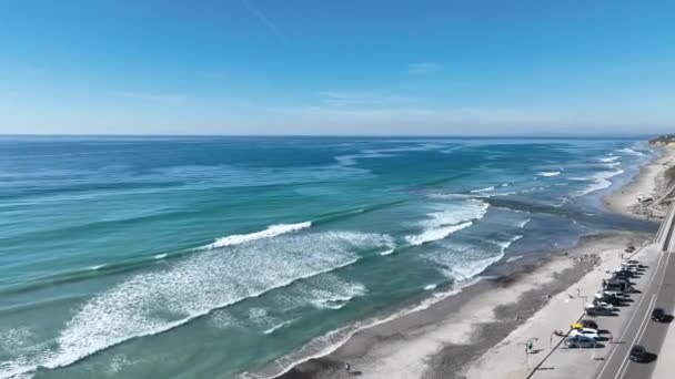 美国加州圣地亚哥的托里松树州海滩 Paradisiac海滩场景 海景地标 美国加州圣地亚哥的托里 派恩斯海滩 — 图库视频影像