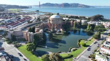 Kaliforniya, San Francisco 'daki Güzel Sanatlar Sarayı. Megalopolis Şehir Merkezi. İş seyahati. Kaliforniya, San Francisco 'daki Güzel Sanatlar Sarayı.