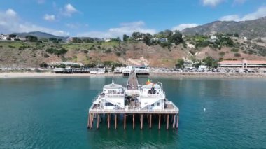California, Los Angeles 'taki Malibu İskelesi. Paradisiac Sahili. Deniz Burnu Simgesi. Malibu Rıhtımı Los Angeles, Kaliforniya Amerika Birleşik Devletleri.