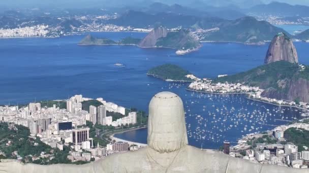 基督是巴西里约热内卢的救世主 Corcovado山 Sugarloaf Hill 巴西里约热内卢 海景视点 基督是巴西里约热内卢的救世主 — 图库视频影像