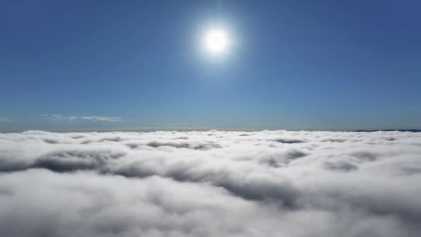 Blue Sky Πάνω Από Σύννεφα Τοπίο Ηλιοβασίλεμα Ομιχλώδες Πρωινό Τοπίο — Αρχείο Βίντεο