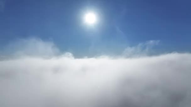 Mattina Nebbia Sopra Nuvole Con Cielo Blu Paesaggio Nuvoloso Volare — Video Stock