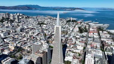 Transamerica Piramidi, San Francisco, Kaliforniya 'da. Highrise İnşaat Mimarisi. Turizm Seyahati. Transamerica Piramidi San Francisco 'da, Kaliforniya' da.