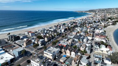 Kaliforniya, San Diego 'daki Mission Plajı. Cennet Sahili Manzarası. Deniz Burnu Limanı. San Diego Mission Plajı, Kaliforniya Birleşik Devletleri.