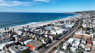 Kaliforniya 'da San Diego' da Pasifik Plajı. Paradisiac Sahili. Deniz Burnu Simgesi. Pasifik Plajı San Diego 'da Kaliforniya' da.