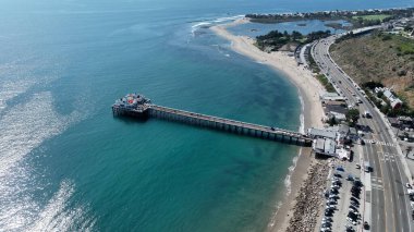 California, Los Angeles 'taki Malibu İskelesi. Coast City Peyzajı. Sahil Arkaplanı. Malibu Rıhtımı Los Angeles, Kaliforniya Amerika Birleşik Devletleri.