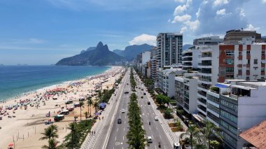 Rio de Janeiro Rio de Janeiro 'daki Ipanema Plajı. Plaj manzarası. Paradisiac Manzarası. Rio De Janeiro Brezilya. Tropik seyahat. Rio de Janeiro 'da Ipanema Plajı Rio de Janeiro Brezilya.