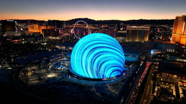 Nevada 'da Las Vegas' ta Sphere. Meşhur Gece Manzarası. Eğlence Mekanı. Nevada 'da Las Vegas' ta Küre.