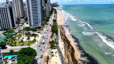 Pernambuco Brezilya 'daki Recife' de Boa Viagem Plajı. Şehir peyzajı. Şehir Bölgesi. Şehir merkezi arka planı. Metropole Binaları. Boa Viagem Plajı Recife Pernambuco Brezilya.