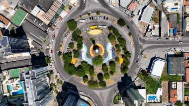 Aracaju Sergipe. Aracaju Brezilya. Brezilya 'nın Aracaju başkenti Sergipe' deki Old Lighthouse Roundabout 'un geniş şehir manzarası. Şehir merkezindeki hava kentsel deniz feneri.