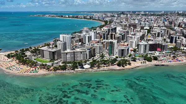 Brezilya 'nın Maceio Alagoas kasabası. Kuzeydoğu Brezilya 'nın tarihi plajı. Tropik seyahat. Tatil beldeleri. Turizm simgesi.