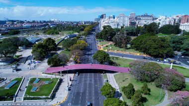 Buenos Aires Arjantin 'de Recoleta. Arjantin şehir merkezinde geniş bir turizm manzarası var. Turizm simgesi. Şehir merkezinin dışında. Buenos Aires 'in şehir manzarası.