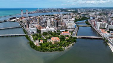 Pernambuco Brazil Recife 'deki heykel parkı. Şehir peyzajı. Şehir Bölgesi. Şehir merkezi arka planı. Metropole Binaları. Recife Pernambuco Brezilya 'daki Heykel Parkı.