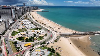 Ceara Brezilya 'daki Fortaleza' da deniz kıyısı. Şehir merkezinde. Kentsel Şehir Manzarası. Plaj manzarası. Şehir Sahnesi Sahnesi. Ceara Brezilya 'daki Fortaleza' da Deniz Kıyısı.