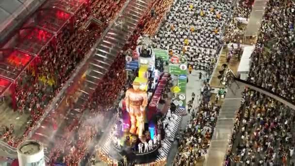 ブラジルのサンパウロでカーニバルパレード カーニバルパレード サンバスクールパーティー サンパウロ ブラジル アンブレン サンバドローム ブラジルのサンパウロでカーニバルパレード 素晴らしい カーニバル — ストック動画