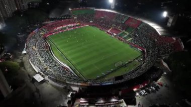 Sao Paulo Brezilya 'daki futbol stadyumu. Şehir Manzarası Gecesi. Spor Etkinliği. Sao Paulo Brezilya. Futbol stadyumu. Sao Paulo Sao Paulo Brezilya Futbol Stadyumu.