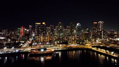 San Diego Skyline, San Diego, Kaliforniya 'da. Megalopolis Şehir Merkezi. İş seyahati. San Diego Skyline San Diego 'da Kaliforniya' da.