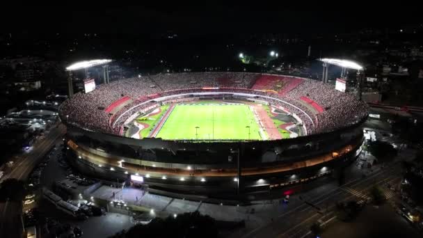 ブラジルのサンパウロにあるモロンブススタジアム シティスケープ ナイトスケープ サッカースタジアム サンパウロ ブラジル フットボールフィールド サンパウロ サンパウロ ブラジル — ストック動画