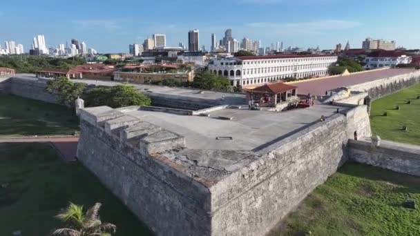在哥伦比亚玻利瓦尔的卡塔赫纳被封锁的城市 中世纪的建筑 卡塔赫纳风景区城墙 Cartagena Bolivar Colombia 五彩斑斓的天空 历史之城 — 图库视频影像