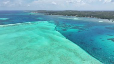 San Andres Providencia 'daki Sualtı Kumulu Santa Catalina Kolombiya. Kolombiya Karayip Sahili. Mavi Deniz Arkaplanı. San Andres Providencia 'da, Santa Catalina Kolombiya' da. Turizm Arazisi.