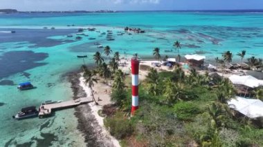 San Andres Providencia 'daki Rose Cay Santa Catalina Kolombiya' da. Plaj manzarası. Karayip Cenneti. San Andres Providencia 'da, Santa Catalina Kolombiya' da. Deniz Burnu Açık Hava. Doğa Turizmi.