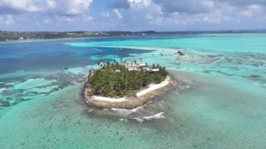 San Andres Providencia 'daki Acuario San Andres Santa Catalina Kolombiya' da. Kolombiya Karayip Sahili. Mavi Deniz Arkaplanı. San Andres Providencia 'da, Santa Catalina Kolombiya' da. Turizm Arazisi.