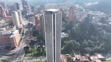 Cundinamarca Kolombiya 'daki Bogota' daki Colpatria Kulesi. Şehir merkezindeki şehir manzarası. Finans Bölgesi Geçmişi. Bogota Cundinamarca Kolombiya 'da. High Rise Binaları. İş Trafiği.