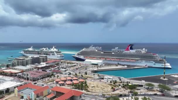 Карибський Круїз Ораньєстаді Карибському Басейні Нідерланди Аруба Карибський Круїзний Корабель — стокове відео