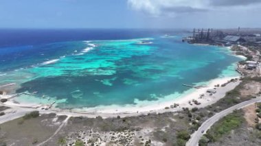 Oranjestad Aruba 'daki San Nicolas' taki Rodgers Plajı. Plaj manzarası. Karayip Cenneti. San Nicolas Oranjestad Aruba 'da. Deniz Burnu Açık Hava. Doğa Turizmi.