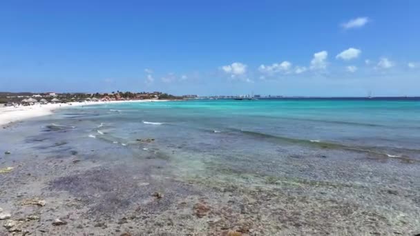 Stranden Arashi Vid Noord Oranjestad Aruba Karibiska Stranden Blå Havets — Stockvideo