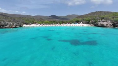 Curacao Skyline, Hollanda, Willemstad Curacao 'da. Plaj manzarası. Karayip Adası. Hollanda 'daki Willemstad Curacao. Deniz Burnu Açık Hava. Doğa Turizmi.