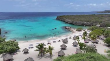 Hollanda, Willemstad 'daki Daaibooi Plajı Curacao. Plaj manzarası. Karayip Adası. Hollanda 'daki Willemstad Curacao. Deniz Burnu Açık Hava. Doğa Turizmi.