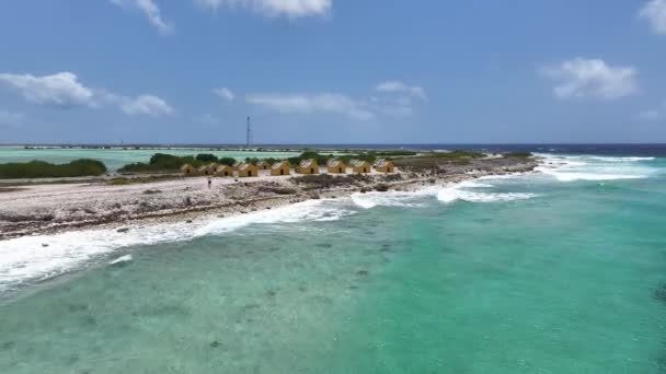 Rode Slavenhutten Kralendijk Bonaire Nederlandse Antillen Strand Landschap Caribisch Eiland — Stockvideo