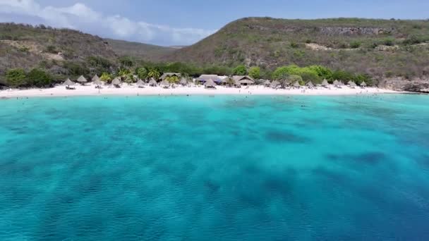 Cas Abao海滩位于荷兰库拉索岛Willemstad 离岛海滩 蓝海景观 Willemstad Netherlands Curacao 旅游背景 自然海景 — 图库视频影像