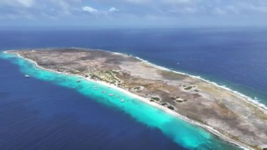 Klein Curacao Plajı, Hollanda, Willemstad Curacao. Plaj manzarası. Karayip Adası. Hollanda 'daki Willemstad Curacao. Deniz Burnu Açık Hava. Doğa Turizmi.