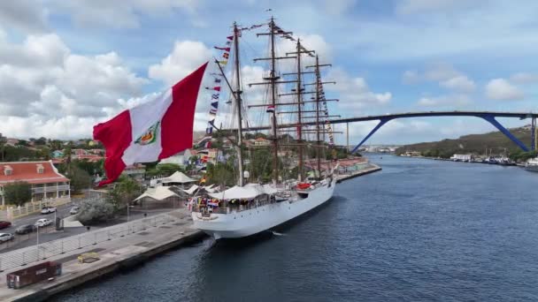Scenic Sailboat Otrobanda Willemstad Curacao Inglês Ilha Das Caraíbas Navio — Vídeo de Stock